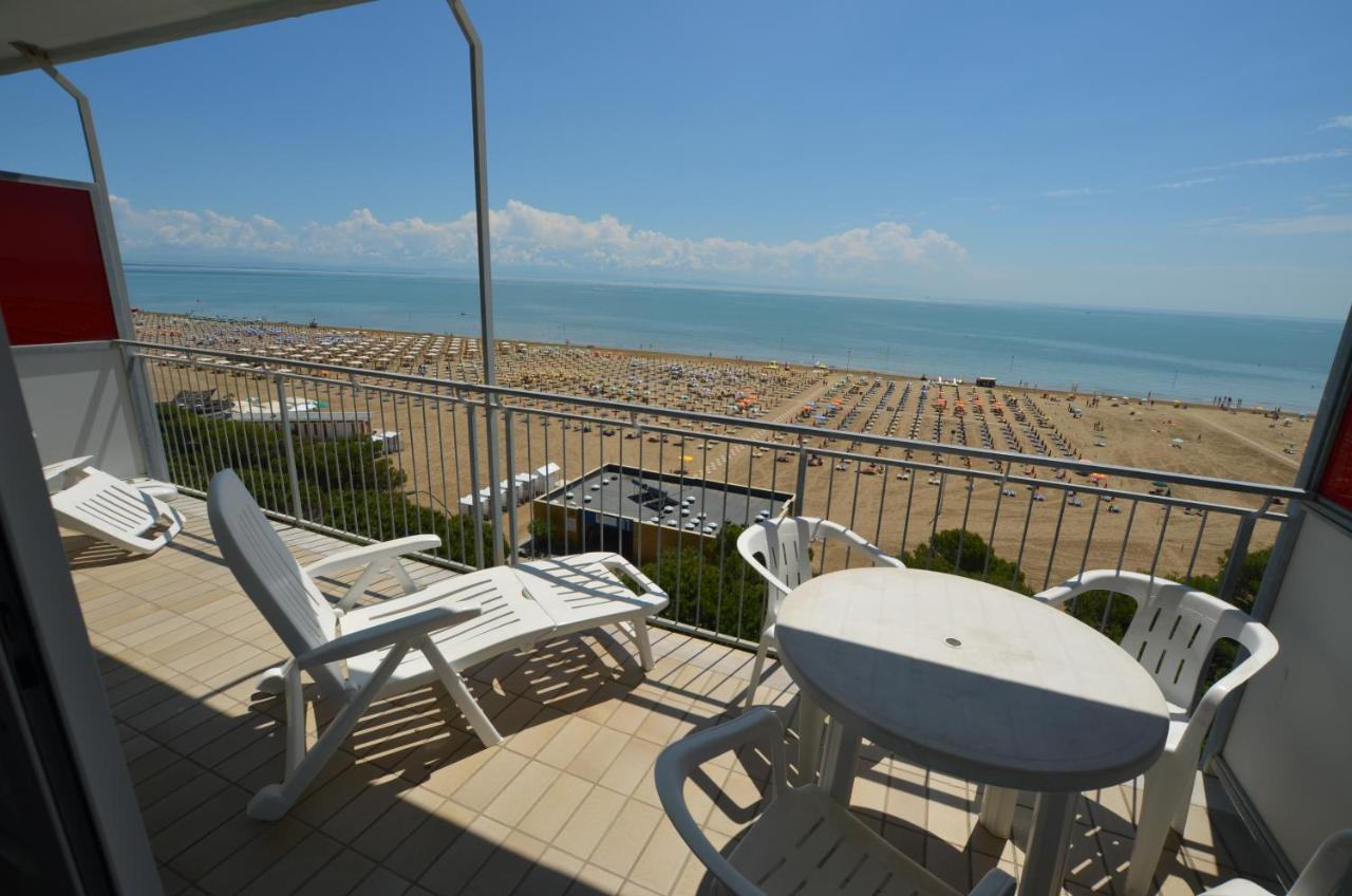 Lignano Sabbiadoro Sea Front Apartment Exterior foto